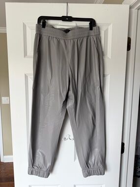 Alice + Olivia Light Gray Jogger Pants